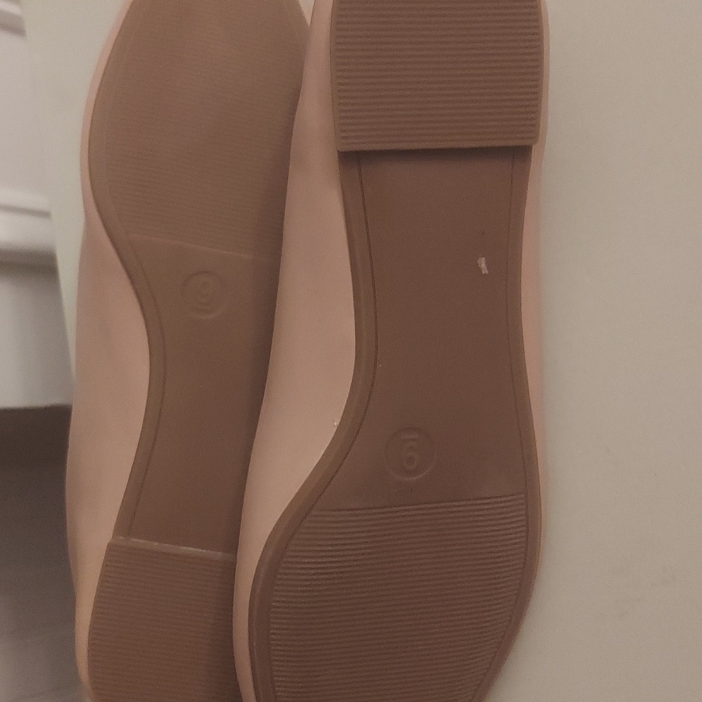 Shoes - Picture 5 of 5